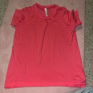 Lulemon work out t-shirt